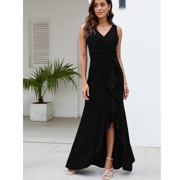 Lsisi Long Black Elegant Sleeveless V Neck Formal Evening Gown With A Split - Picture 6 of 9